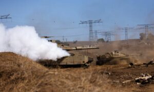 دبابات إسرائيلية قرب الجولان السوري المحتل - 9 من تشرين الثاني 2023 (AFP)
