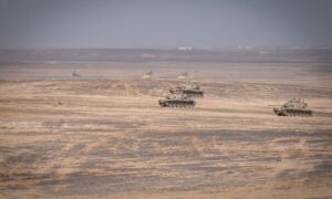 قوات من الجيش الأردني تجري تدريبات بحضور الملك عبد الله الثاني تحت اسم 