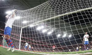 قدم لاعبو برشلونة أداءً سيئًا دفاعيًا أدى لتلقيهم أربعة أهداف أمام أتلتيكو بلباو- 24 كانون الثاني 2024 (ماركا)