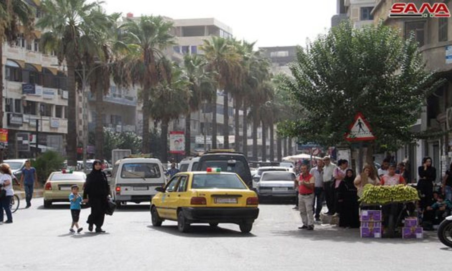سيارات أجرة (تكسي) في شوارع طرطوس- 2018 (سانا)