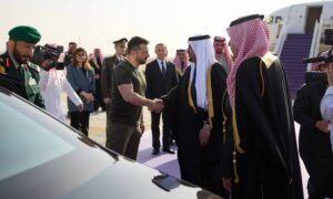 الرئيس الأوكراني يبدأ زيارة إلى السعودية يلتقي خلالها ولي العهد محمد بن سلمان- 27 من شباط 2024 (زيلينسكي/ تلجرام)