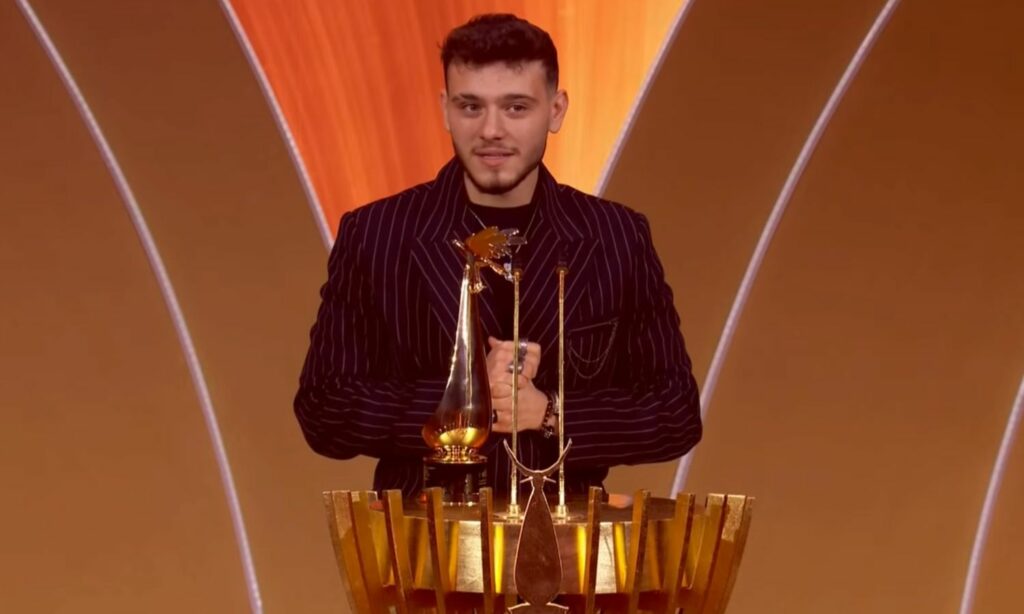 المغني السوري الشاب الشامي ينال جائزة أفضل أغنية في مهرجان "جوي أوورد"- 20 من كانون الثاني 2024 (جوي أوورد/ لقطة شاشة)