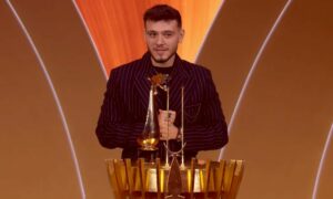 المغني السوري الشاب الشامي ينال جائزة أفضل أغنية في مهرجان 