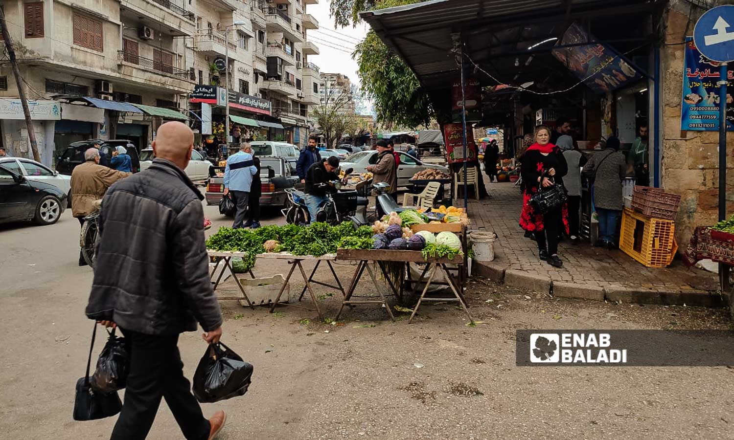  سوق الريجة بمدينة اللاذقية شمالي غربي سوريا - 17 من آذار 2024 (عنب بلدي/ليندا علي)