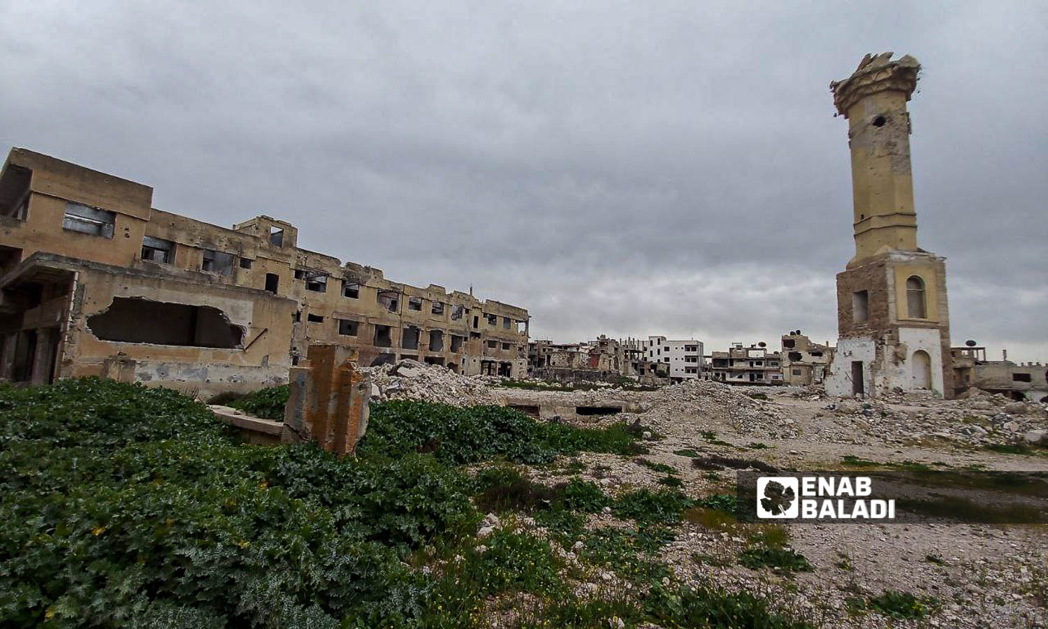 الدمار بالقرب من  مسجد عبد العزيز ابا زيد في درعا المحطة - 17 من آذار 2024 (عنب بلدي/ سارة الأحمد)