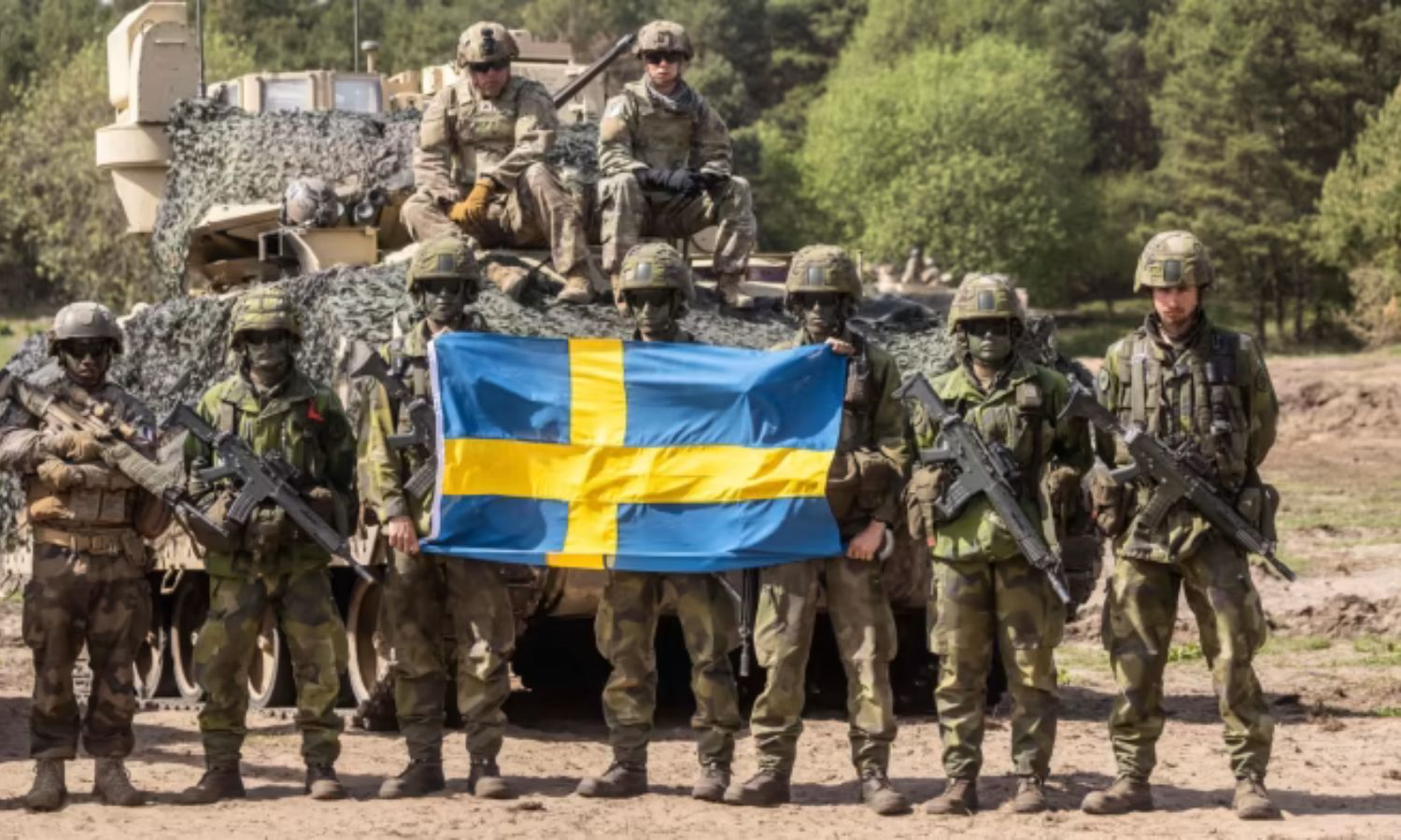 بمجرد انضمام السويد رسميًا إلى الحلف يعني حصولها على حماية الدول الأعضاء بموجب المادة 55 من ميثاق الحلف- جنود سويديون 2023 (AFP)