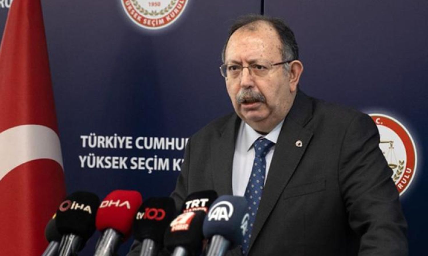 رئيس الهيئة العليا للانتخابات في تركيا، أحمد ينار يعلن انتهاء فرز الأصوات في انتخابات المجالس المحلية- 1 من نيسان 2024 (TRTHABER)