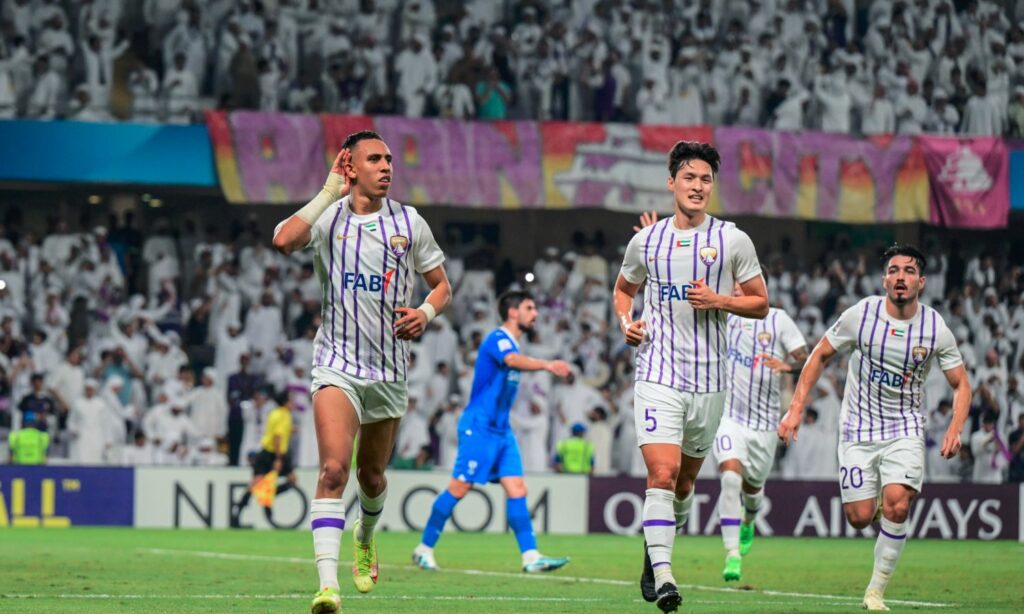 لاعبو نادي العين الإماراتي خلال مباراة أمام الهلال السعودي في ذهاب نصف النهائي من دوري أبطال آسيا - 17 من نيسان 2024 (نادي العين)