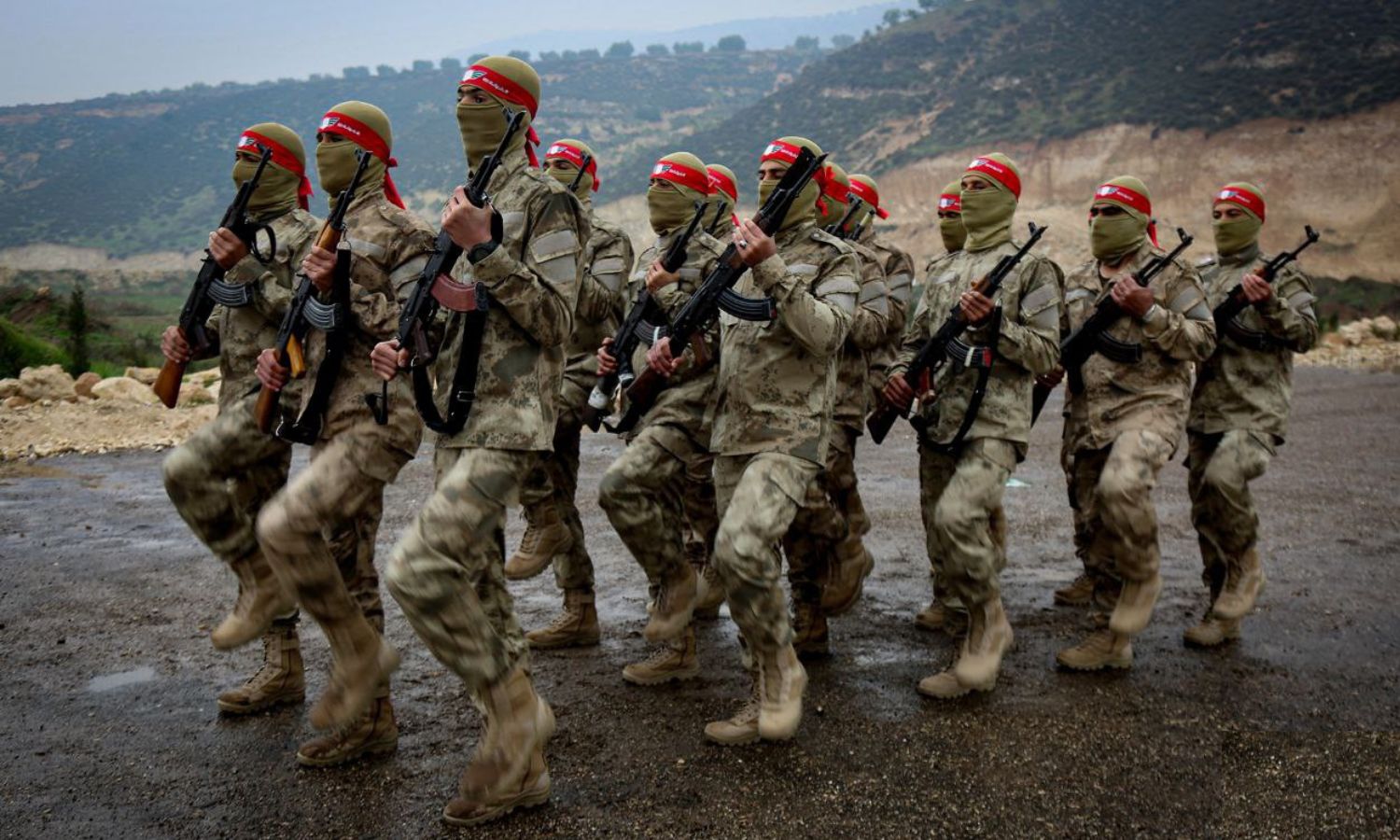 مقاتلون في "تجمع الشهباء" خلال تخريج دورة كفاءة عسكرية - 3 من كانون الثاني 2024 (تجمع الشهباء)