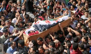 جنازة الناشط الإعلامي محمد عبد اللطيف (أبو غنوم) في مدينة الباب بريف حلب الشرقي- 8 من تشرين الأول 2022 (محمد حجار/ فيس بوك)