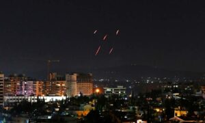 الدفاعات الجوية السورية ترد على استهداف صواريخ إسرائيلية مزعومة جنوب العاصمة دمشق- 20 من تموز 2020 (AFP)