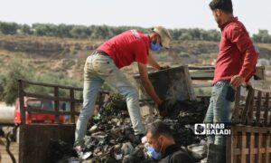يسبب الصرف الصحي أمراضًا جلدية لقاطني مخيم "راجعين أورم" شمالي حلب – 27 من حزيران 2024 (عنب بلدي/ ديان جنباز)
