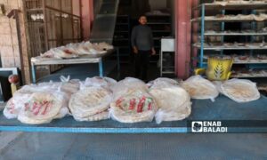 فرن لبيع الخبز السياحي في مدينة القامشلي شمالي محافظة الحسكة-1 من تموز 2023 (عنب بلدي/ ريتا أحمد)
