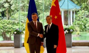 وزير الخارجية الأوكراني يبحث مسألة الحرب الروسية على بلاده مع نظيره الصيني- 24 من تموز  2024 (وزارة الخارجية الأوكرانية)
