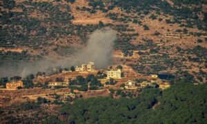 تصاعد الدخان نتيجة قصف إسرائيلي جنوبي لبنان- 23 تموز 2024 (AFP)