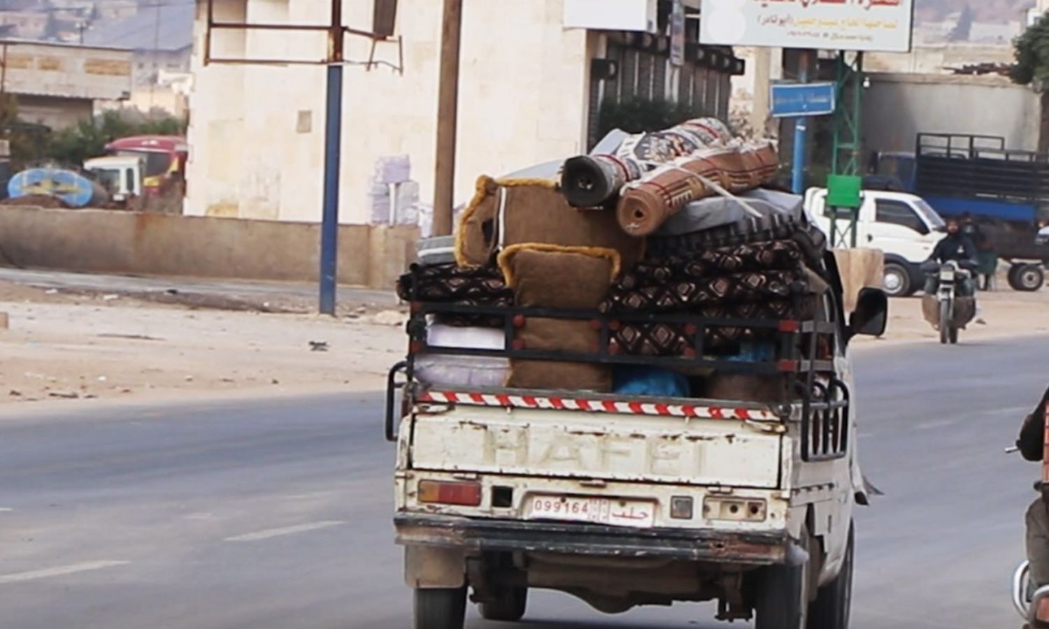 نزوح عائلات من ريف إدلب وحلب جراء قصف النظام وروسيا - 31 تشرين الأول 2024 (إدارة المناطق المحررة)