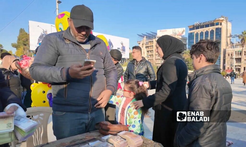 تشهد مدينة حلب ضعفًا في شبكات الإنترنت - 4 كانون الثاني 2025 (عنب بلدي/ وليد الإدلبي)