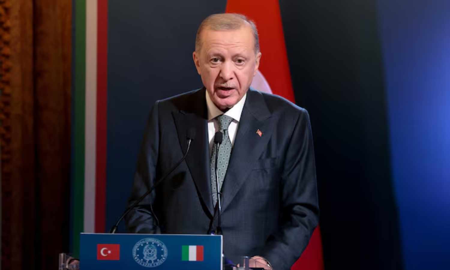الرئيس التركي رجب طيب أردوغان خلال مؤتمر صحفي مع رئيسة الوزراء الإيطالية جورجيا ميلوني في العاصمة الإيطالية روما- 29 من نيسان 2025 (رويترز/ريمو كاسيلي)