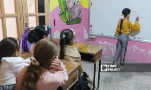 يشتكي معلمون من سلبيات استخدام أدوات الذكاء الاصطناعي على الطلبة - 3 أيار 2025 (عنب بلدي/ سماح علوش)
