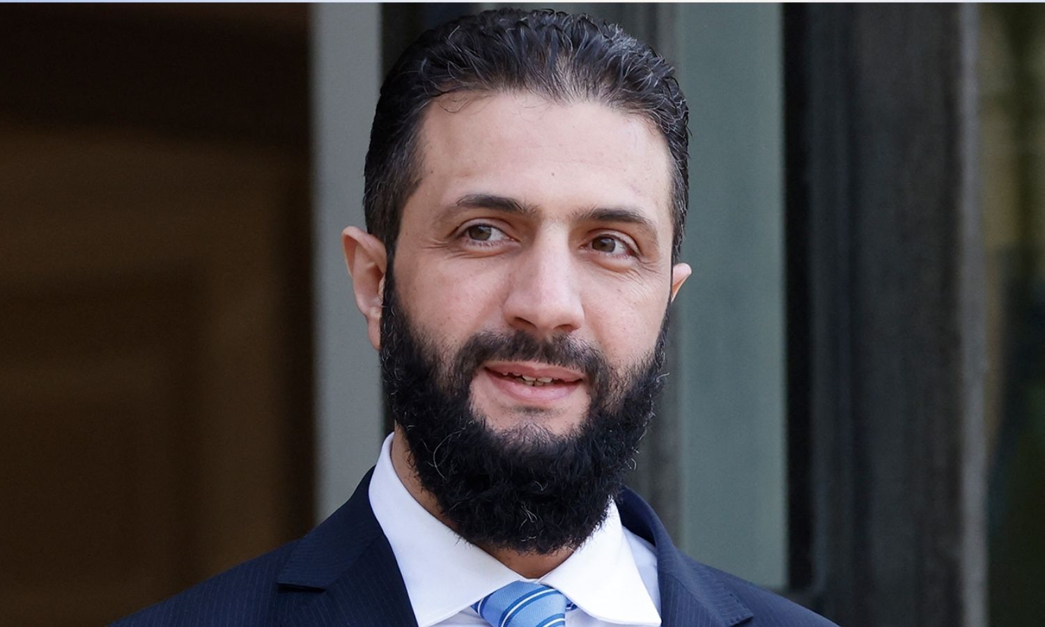 وزارة الإعلام تنفي إحباط محاولة اغتيال الرئيس السوري أحمد الشرع خلال زيارة إلى درعا (فرانس برس)