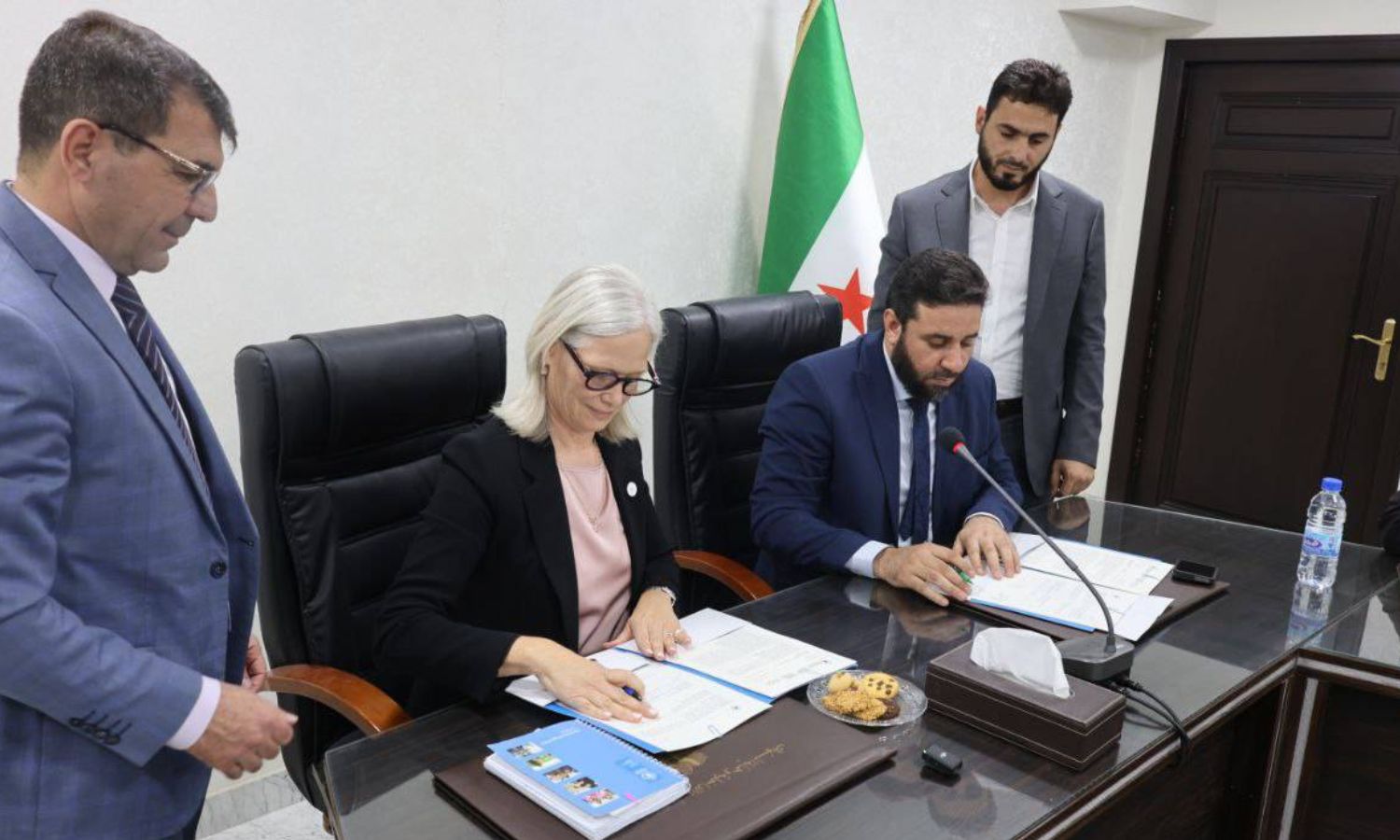 توقيع اتفاقية بين وزارة الصناعة السورية وبرنامج الغذاء العالمي، لدعم المخابز في المحافظات السورية، دمشق-27 أيار 2025(وزارة الصناعة/فيس بوك)