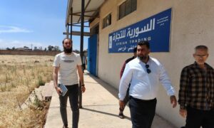 جولة المدير العام للمؤسسة السورية للتجارة لفرع حمص - 15 أيار 2025 (المؤسسة السورية للتجارة/ فيس بوك)
