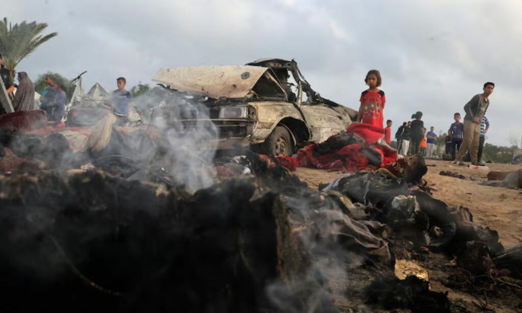 أكثر من 53 ألف فلسطيني قتلوا في غزة جراء الهجمات الإسرائيلية المدمرة التي تشنها إسرائيل - 19 من أيار 2025 (رويترز)