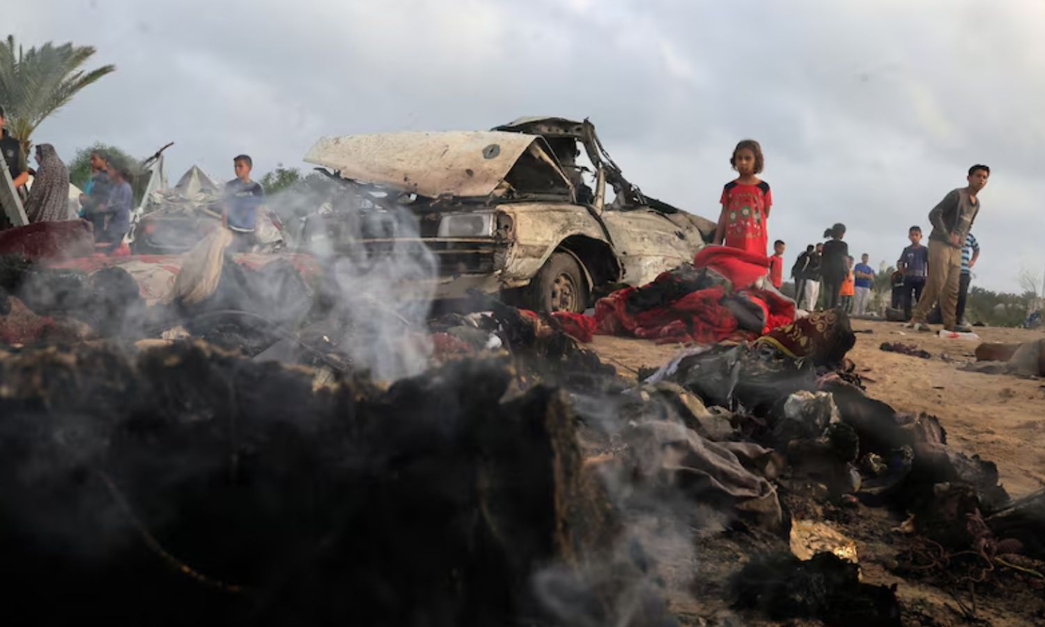 أكثر من 53 ألف فلسطيني قتلوا في غزة جراء الهجمات الإسرائيلية المدمرة التي تشنها إسرائيل - 19 من أيار 2025 (رويترز)