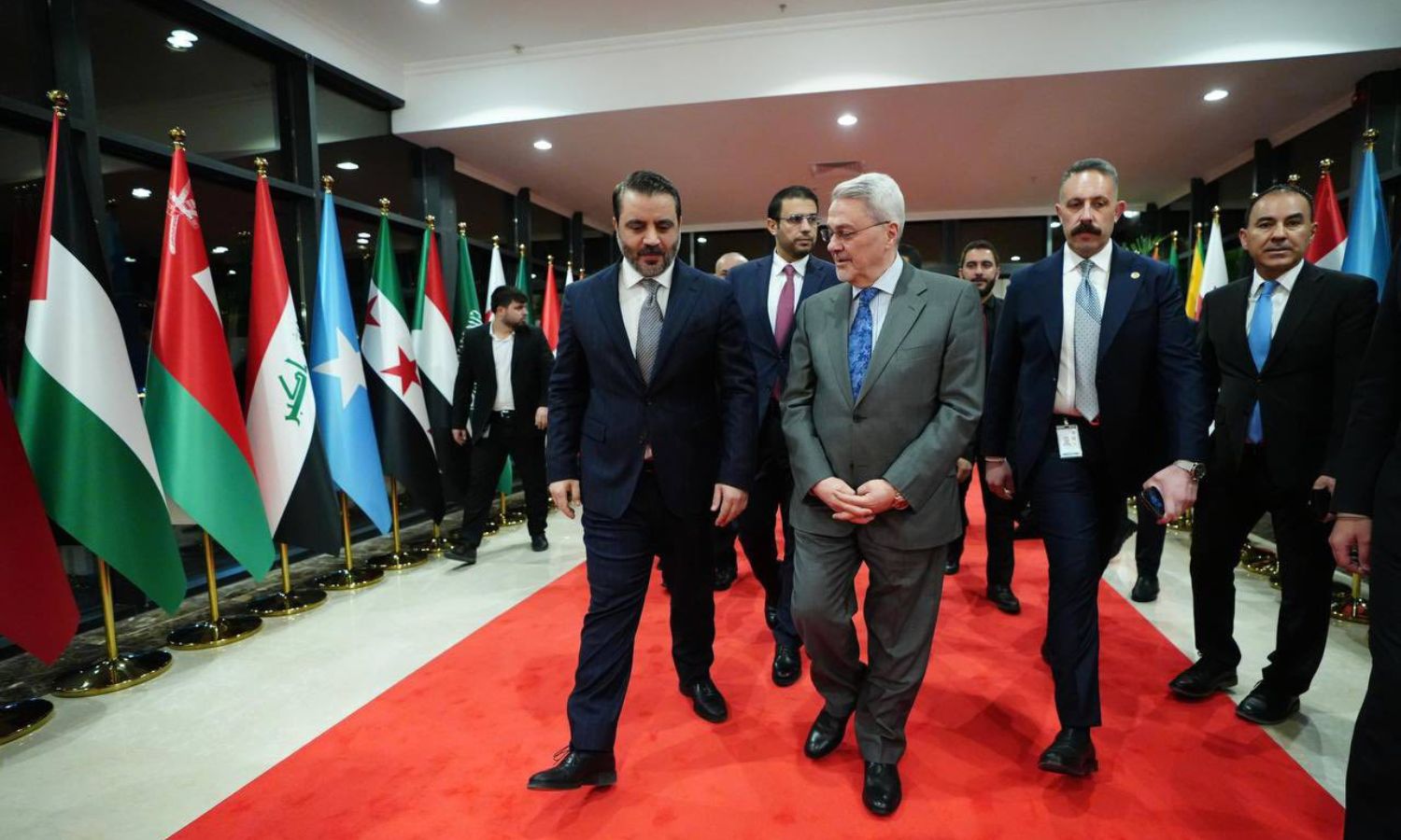 وزير الخارجية السوري أسعد الشيباني بعد وصوله إلى العاصمة العراقية بغداد- 16 أيار 2025 (واع)