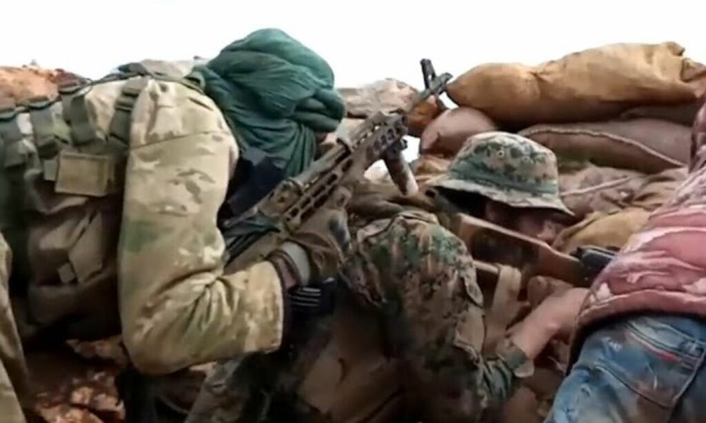 مقاتلون في فرقة "الغرباء" الفرنسية في سوريا - 2020 (فرانس 24)