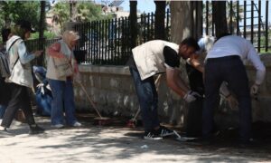 متطوعون ضمن مبادرة 