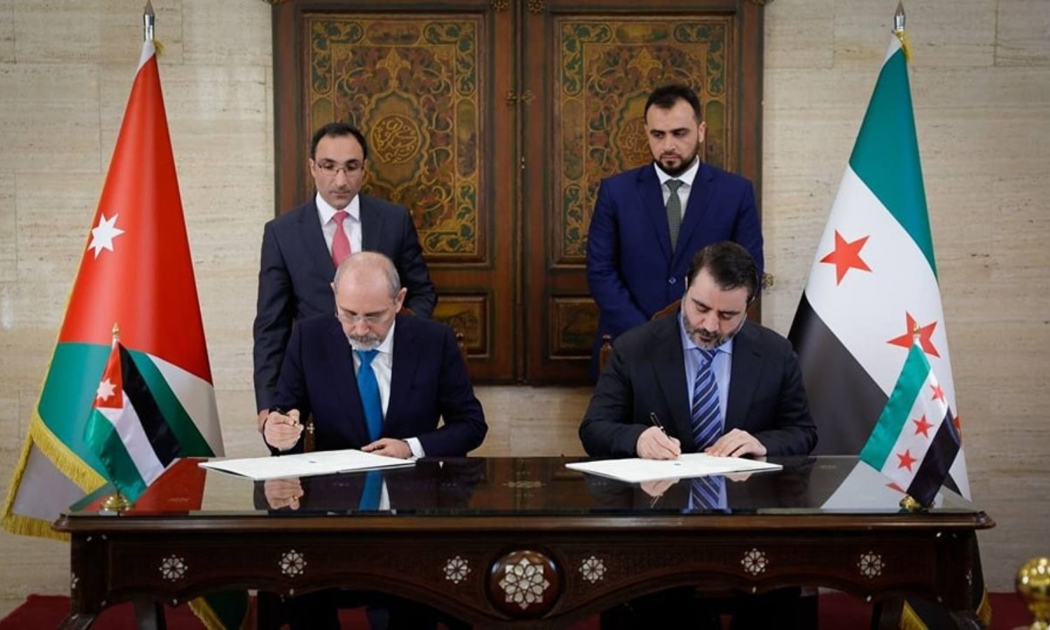 من لقاء وزير الخارجية السوري أسعد الشيباني ونظيره الأردني أيمن الصفدي في دمشق - 20 أيار 2025 (سانا)