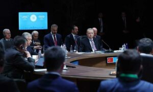 الرئيس التركي رجب طيب أردوغان خلال مشاركته باجتماع منظمة الدول التركية- 21 من أيار 2025 (الأناضول)