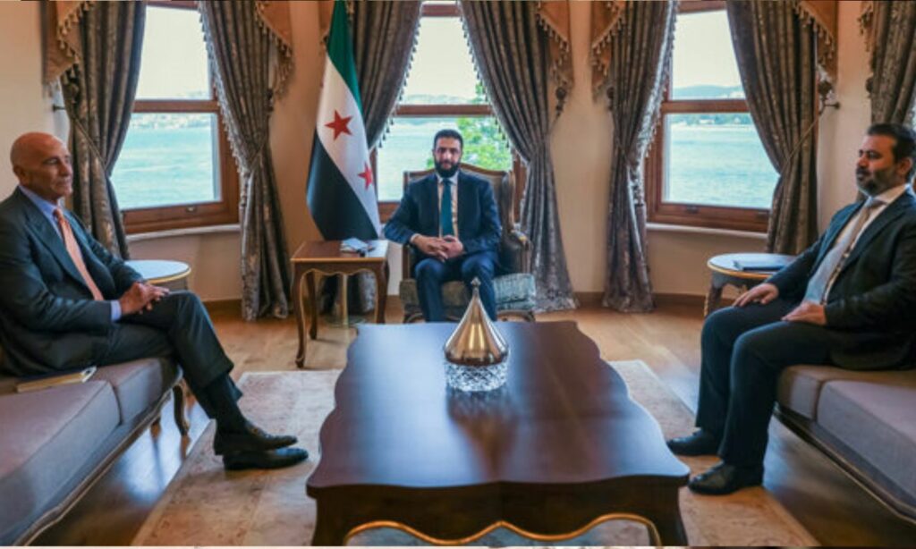لقاء رئيس الجمهورية العربية السورية أحمد الشرع ووزير الخارجية والمغتربين أسعد الشيباني المبعوث الخاص للولايات المتحدة الأمريكية إلى سوريا توم باراك- 24 أيار 2025(سانا)