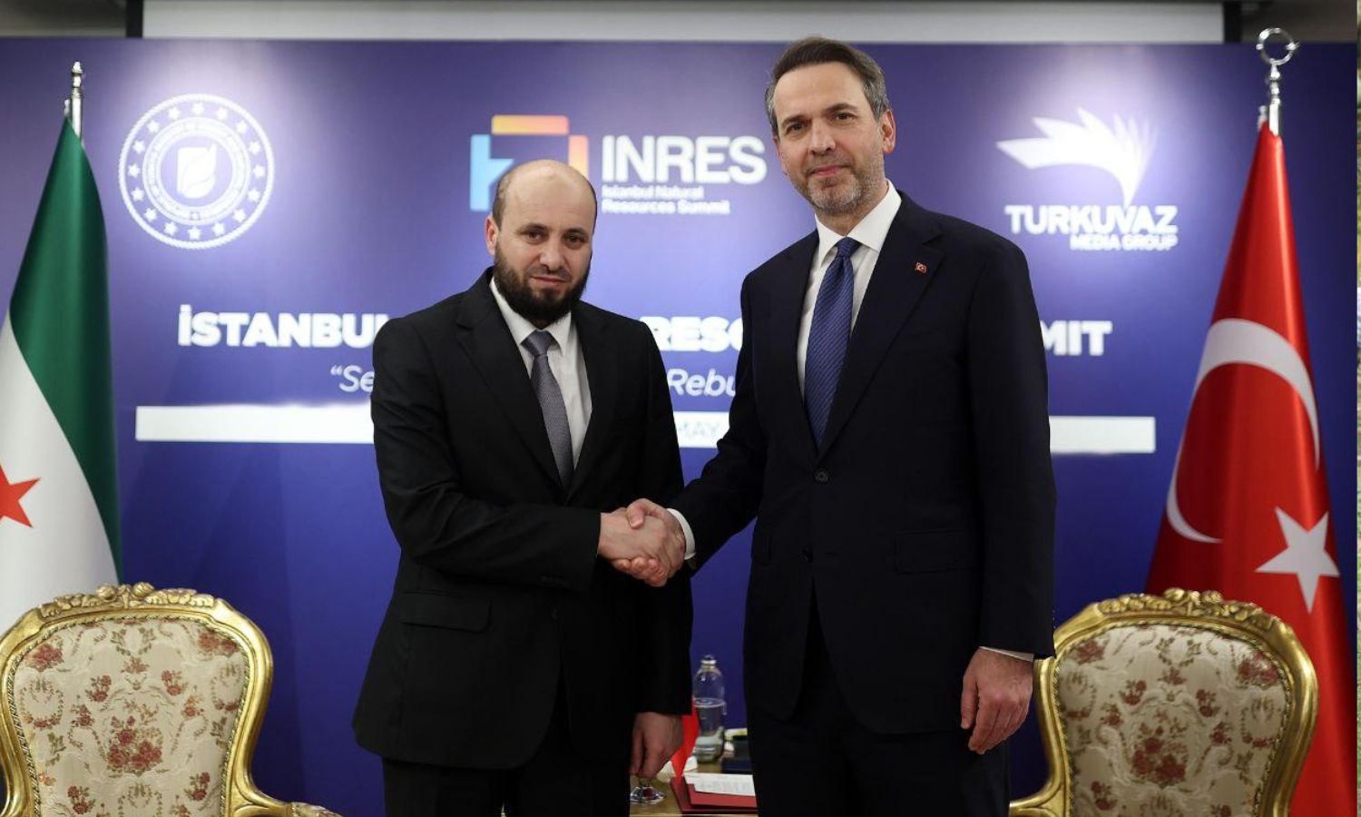 وزير الطاقة السوري، محمد البشير، مع وزير الطاقة التركي، ألب أرسلان بيرقدار، في 2أيار 2025، (وزارة الطاقة السورية/ تليجرام).