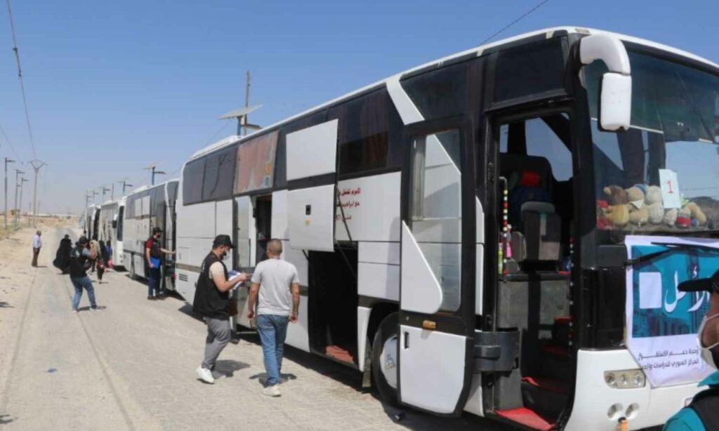 178 شخصًا يغادرون مخيم الهول متجهين لحلب - 15 حزيران 2025 (هاوار)