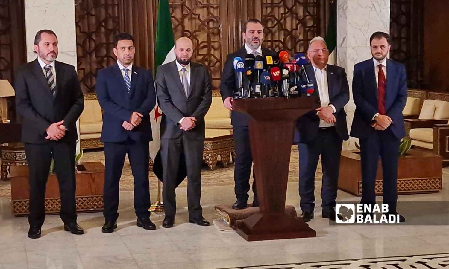 وزير الخارجية أسعد الشيباني يكشف مباحثاه الوفد السوري مع قطر - 3 من حزيران 2025 (عنب بلدي)