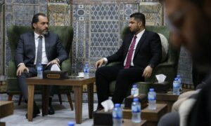 وزير السياحة يلتقي بمحافظ إدلب 17 حزيران 2025 (وزارة السياحة/تلجرام)