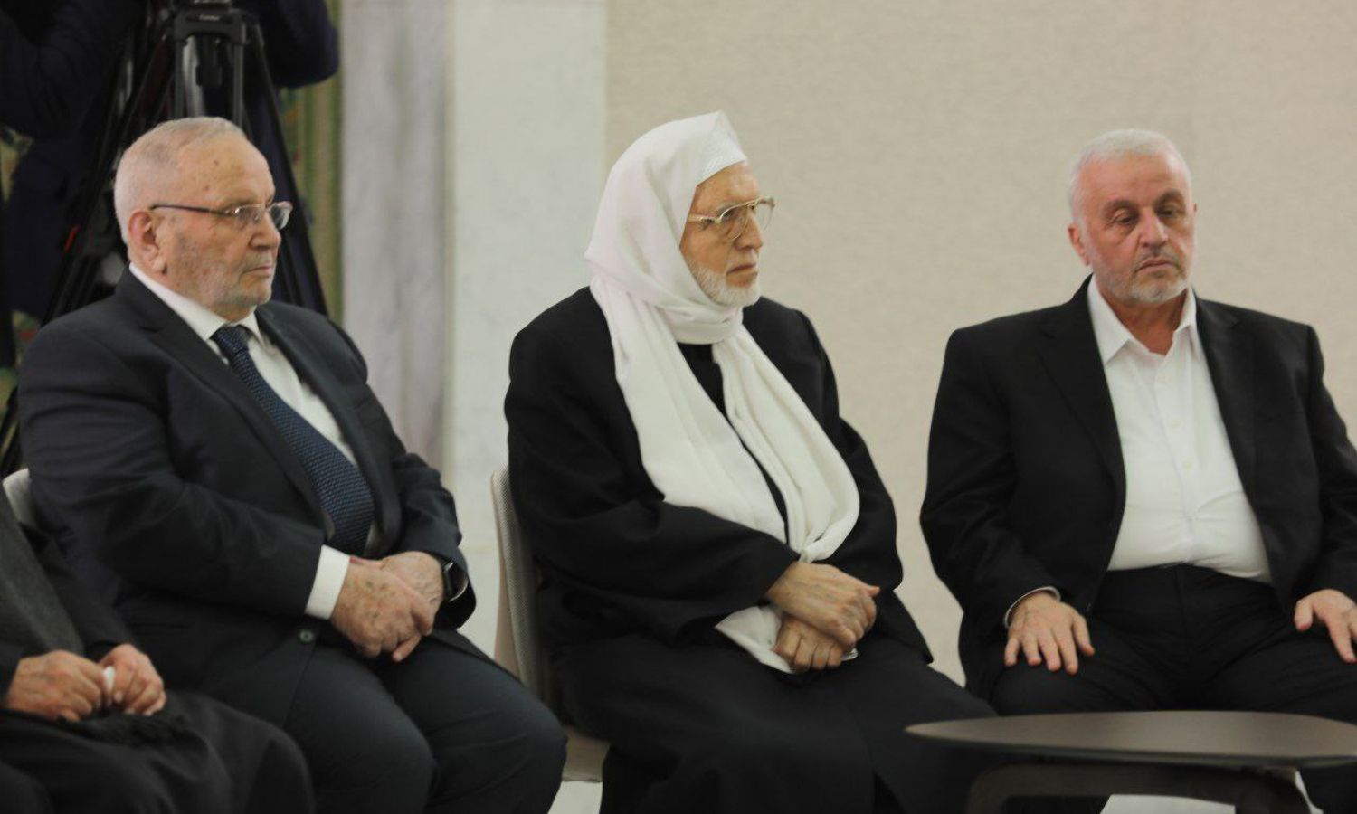 الشيخ أسامة الرفاعي خلال حضوره مراسم إعلان تشكيل المجلس الأعلى للإفتاء في سوريا - 28 آذار 2025 (الرئاسة السورية)