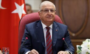 وزير الدفاع التركي 2 أيار 2025 (وكالة الأناضول)