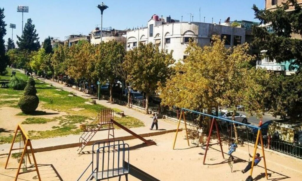 إحدى حدائق منطقة الفحامة بدمشق (فيس بوك/عدسة شاب دمشقي)