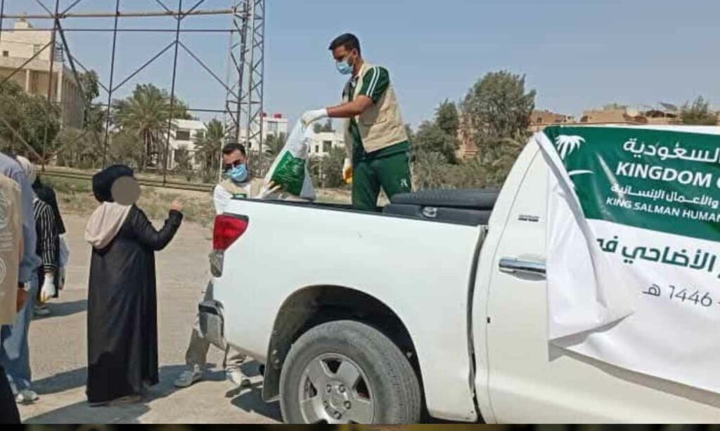 مركز الملك "سلمان للإغاثة" بالتعاون مع منظمة "بنيان" يوزعان الأضاحي في دير الزور - 7 من حزيران (محافظة دير الزور)