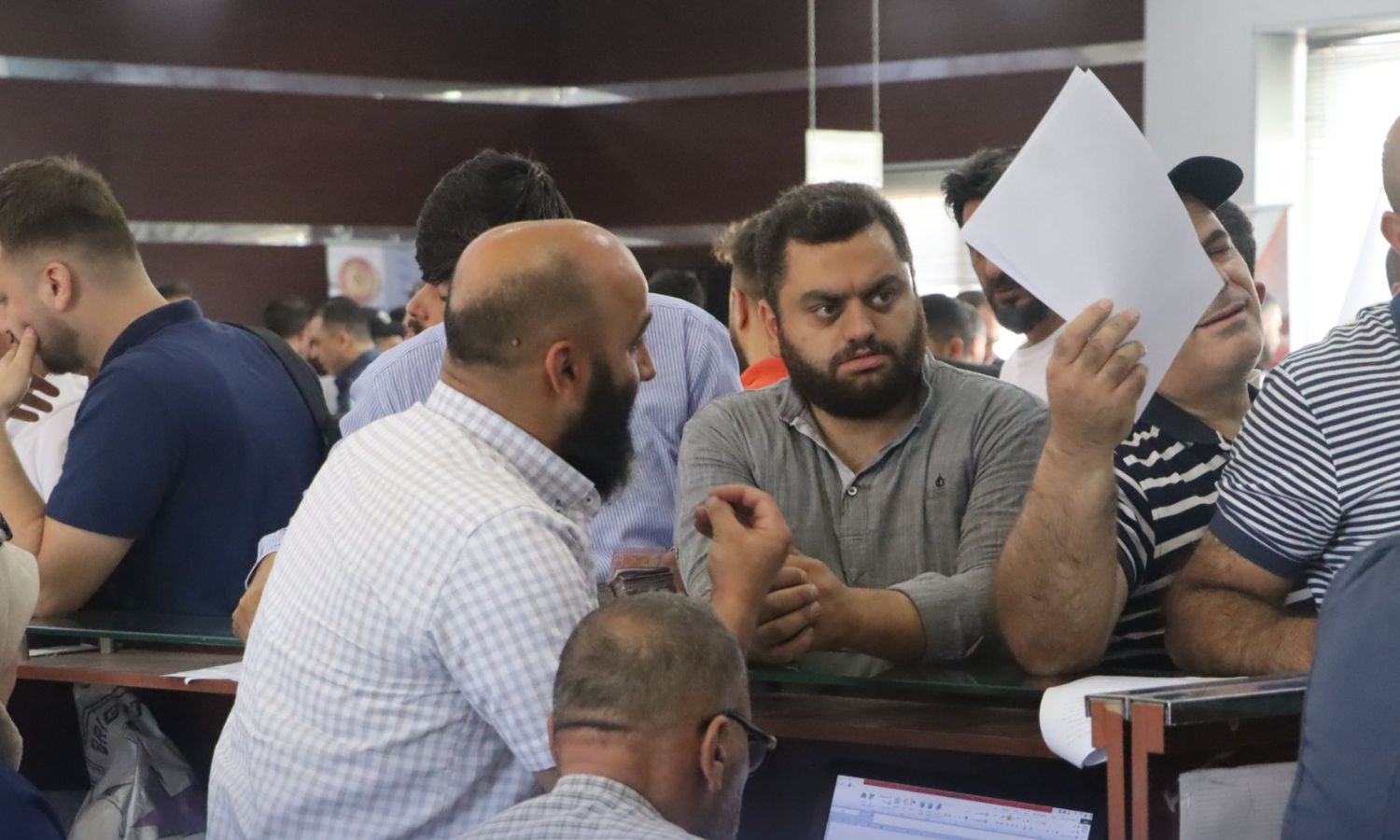 صناعيون يكتتبون على على المقاسم الصناعية في المدينة الصناعية - حلب 30 حزيران 2025 (المدينة الصناعية حلب/ فيسبوك)