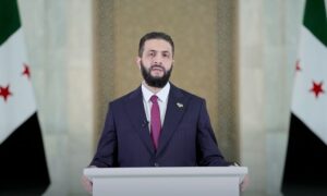 الرئيس السوري أحمد الشرع يلقي خطابًا يعلن فيه وقف إطلاق النار في السويداء - 19 تموز 2025 (رئاسة الجمهورية)