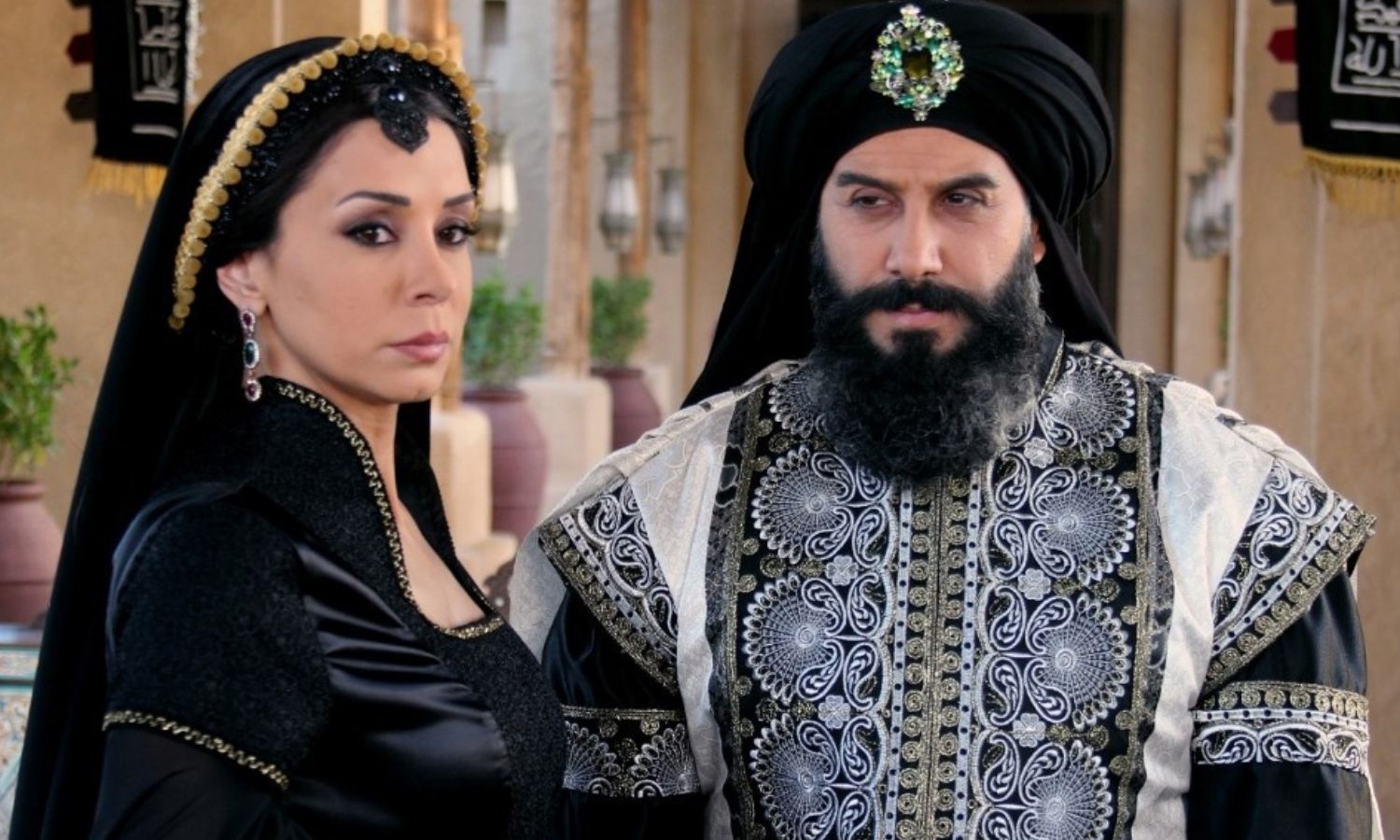 قصي خولي وكاريس بشار في مسلسل هارون الرشيد - 2018 (قناة رؤيا)