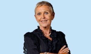 القائمة بأعمال السفارة الفنلندية في سوريا آني ميسكانين تطالب الرئيس الشرع الوفاء بوعوده بالشمولية وسيادة القانون - 23 تموز 2025 (العربية)
 