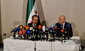 المتحدث الرسمي باسم لجنة التحقيق وتقصي أحداث الساحل السوري ورئيس اللجنة في مؤتمر صحفي عقد في دمشق - 22 تموز 2025  (عنب بلدي/ أنس الخولي)