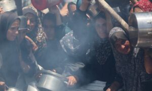 نساء في غزة يحاولن الحصول على الطعام - 22 تموز 2025 (الأمم المتحدة)
