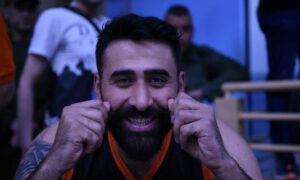 اللاعب السوري- التركي كمال جنبلاط يحتفل بتسجيل نقاط مع نادي "الوحدة " السوري - أيار 2024 (كمال جنبلاط/ فيسبوك)