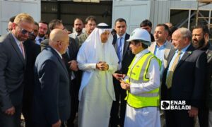 وزير الاقتصاد والصناعة محمد نضال الشعار ووزير الاستثمار السعودي خالد بن عبد العزيز الفالح يطلقان مشروع "فيحاء" في ريف دمشق بتكلفة 20 مليون دولار - 23 تموز 2025 ( عنب بلدي/أحمد مسلماني)